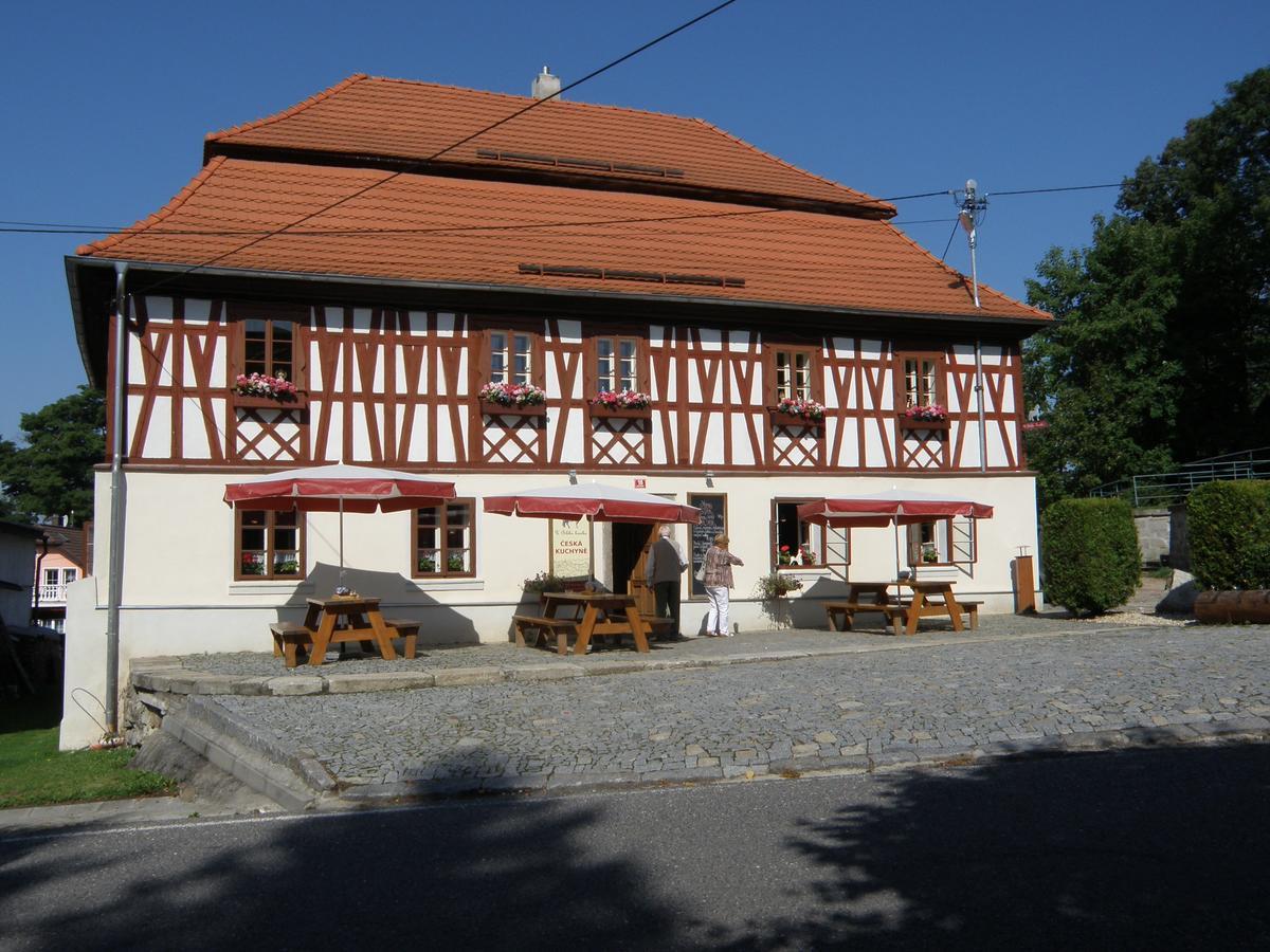 U Bileho Konika Hotel Kostelni Briza Exterior photo